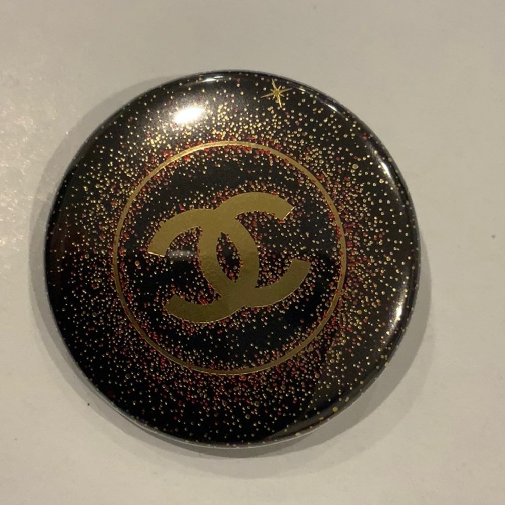 CHANEL AUTHENTIC PIN/BROOCH - Picture 2 of 4